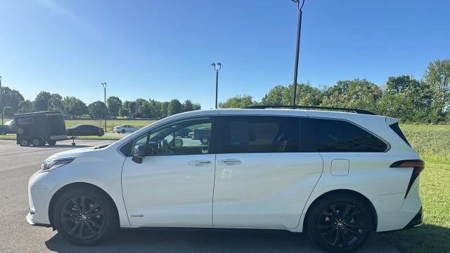 2021 Toyota Sienna XSE 7-Passenger
