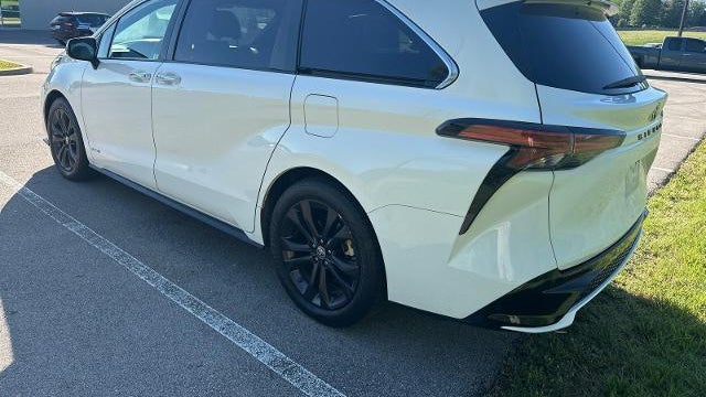2021 Toyota Sienna XSE 7-Passenger