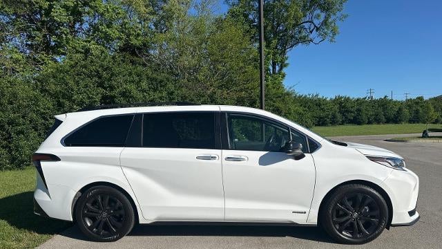 2021 Toyota Sienna XSE 7-Passenger