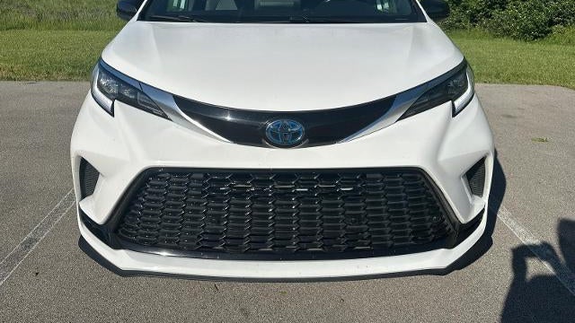 2021 Toyota Sienna XSE 7-Passenger