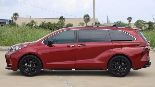 2023 Toyota Sienna XSE 7-Passenger