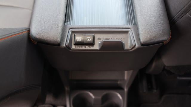 2023 Toyota Sienna XSE 7-Passenger