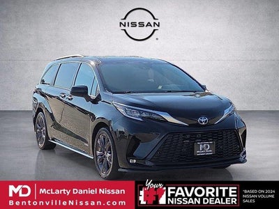 2021 Toyota Sienna XSE 7-Passenger 4DR Mini-Van