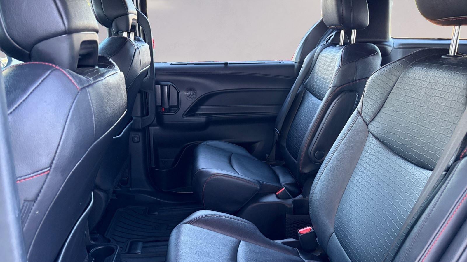 2025 Toyota Sienna XSE 7-Passenger
