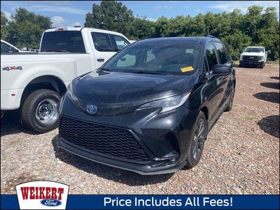 2025 Toyota Sienna XSE 7-Passenger 4DR Mini-Van