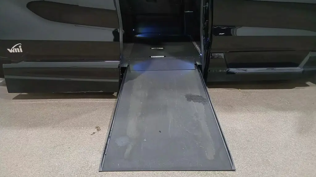 2023 Toyota Sienna XSE 7-Passenger