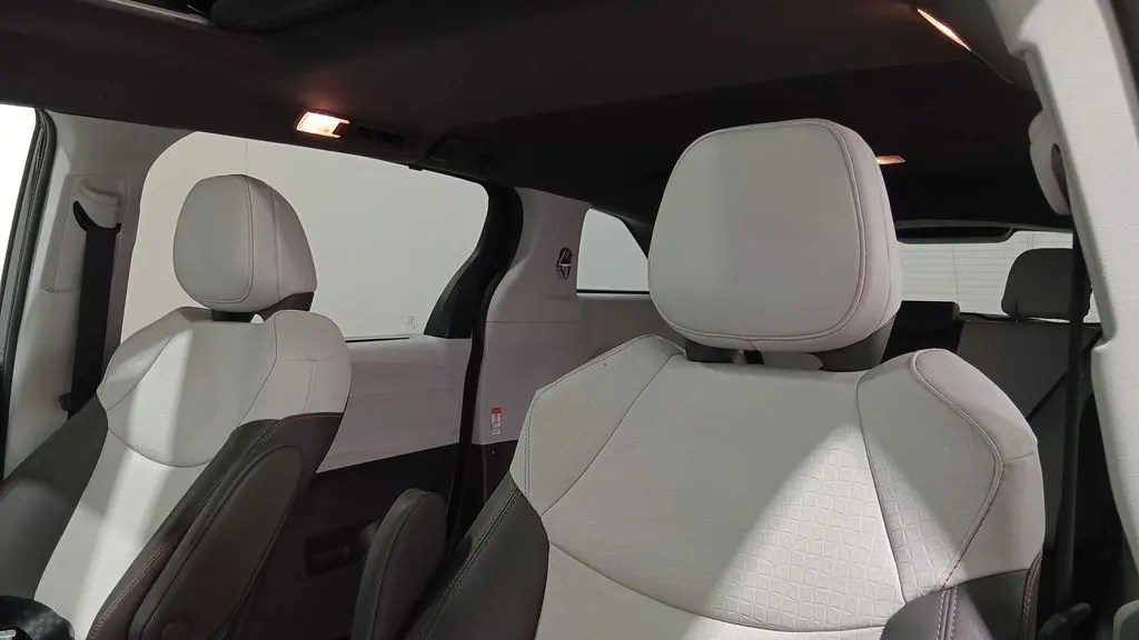 2023 Toyota Sienna XSE 7-Passenger