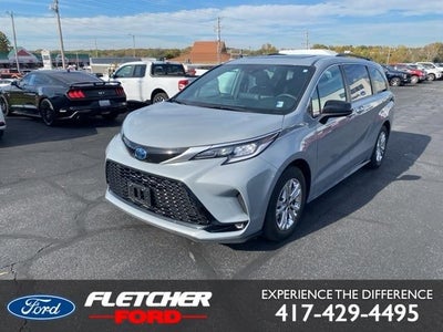 2023 Toyota Sienna AWD XSE 7-Passenger 4DR Mini-Van