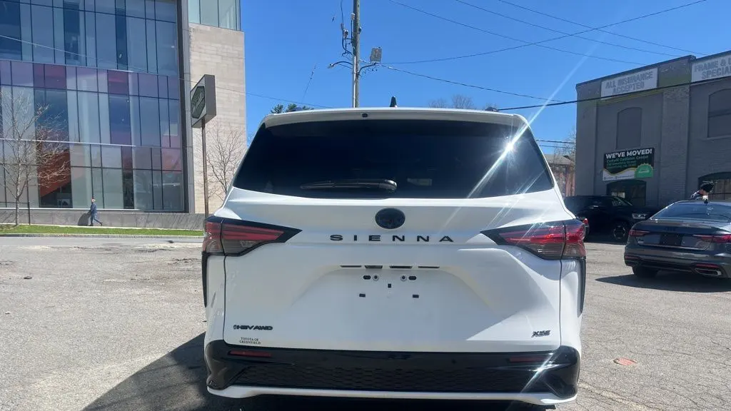 2025 Toyota Sienna XSE 7-Passenger