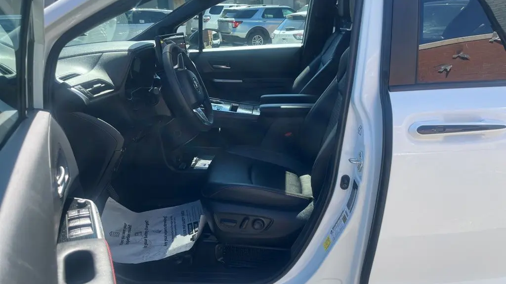 2025 Toyota Sienna XSE 7-Passenger