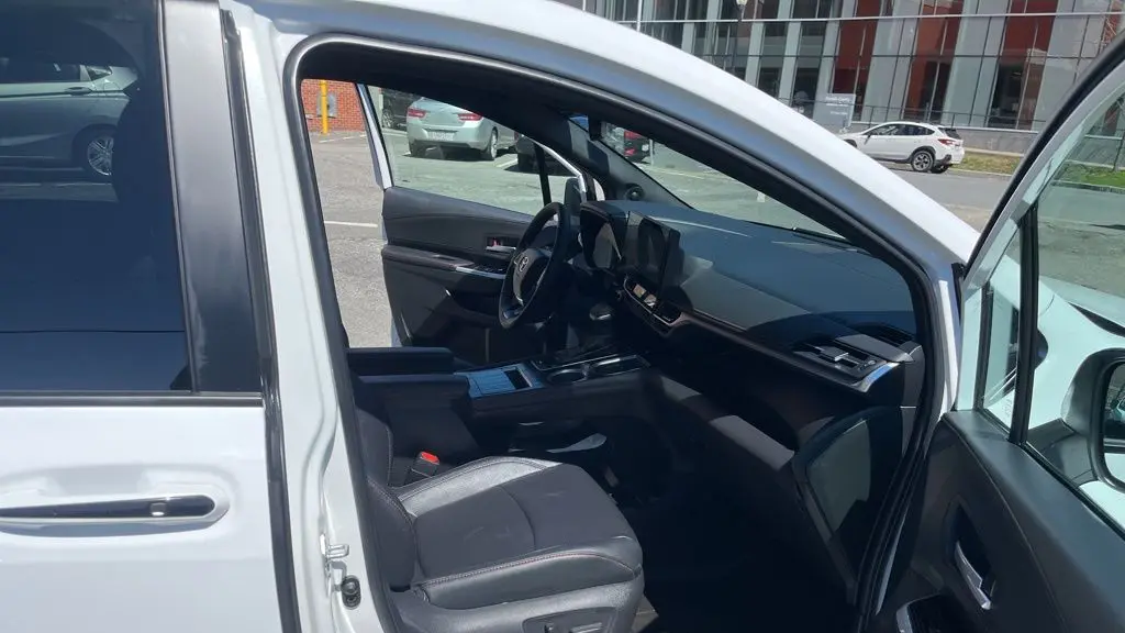 2025 Toyota Sienna XSE 7-Passenger