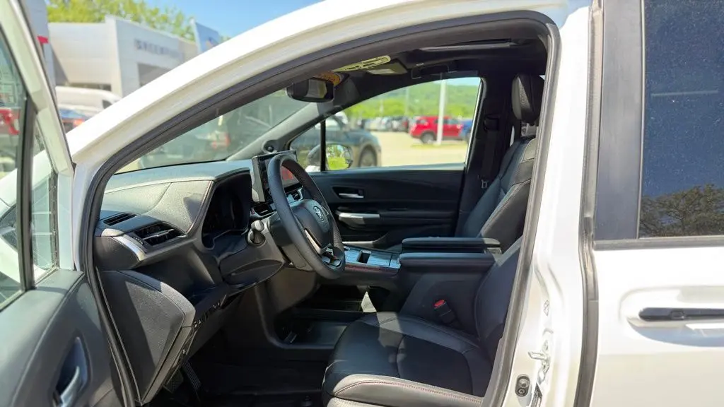 2025 Toyota Sienna XSE 7-Passenger