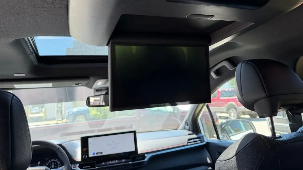 2025 Toyota Sienna XSE 7-Passenger