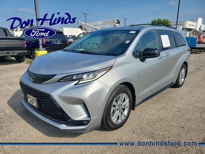 2021 Toyota Sienna AWD XSE 7-Passenger 4DR Mini-Van