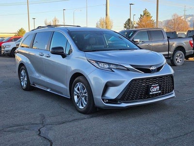 2022 Toyota Sienna AWD XSE 7-Passenger 4DR Mini-Van
