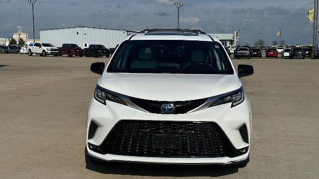 2023 Toyota Sienna XSE 7-Passenger
