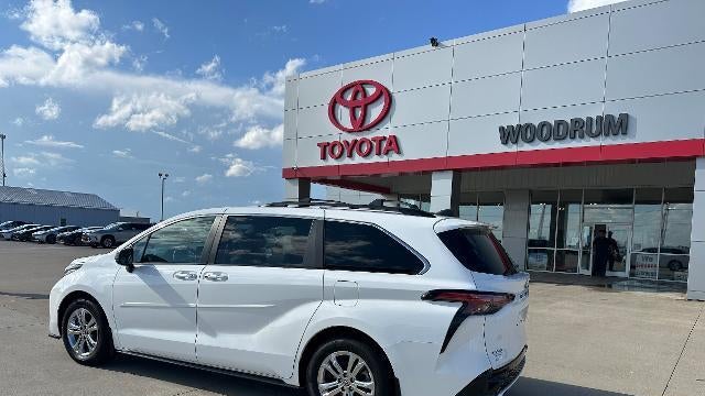 2023 Toyota Sienna XSE 7-Passenger