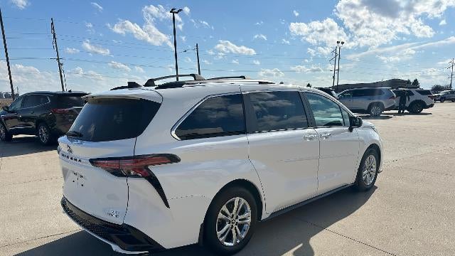 2023 Toyota Sienna XSE 7-Passenger