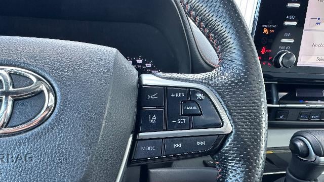 2023 Toyota Sienna XSE 7-Passenger