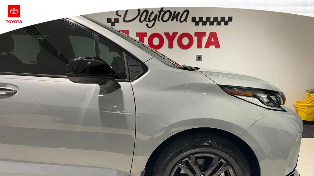 2025 Toyota Sienna XSE 7-Passenger