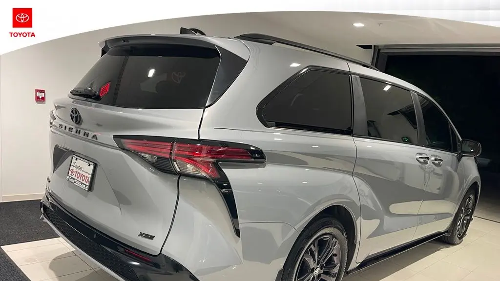 2025 Toyota Sienna XSE 7-Passenger