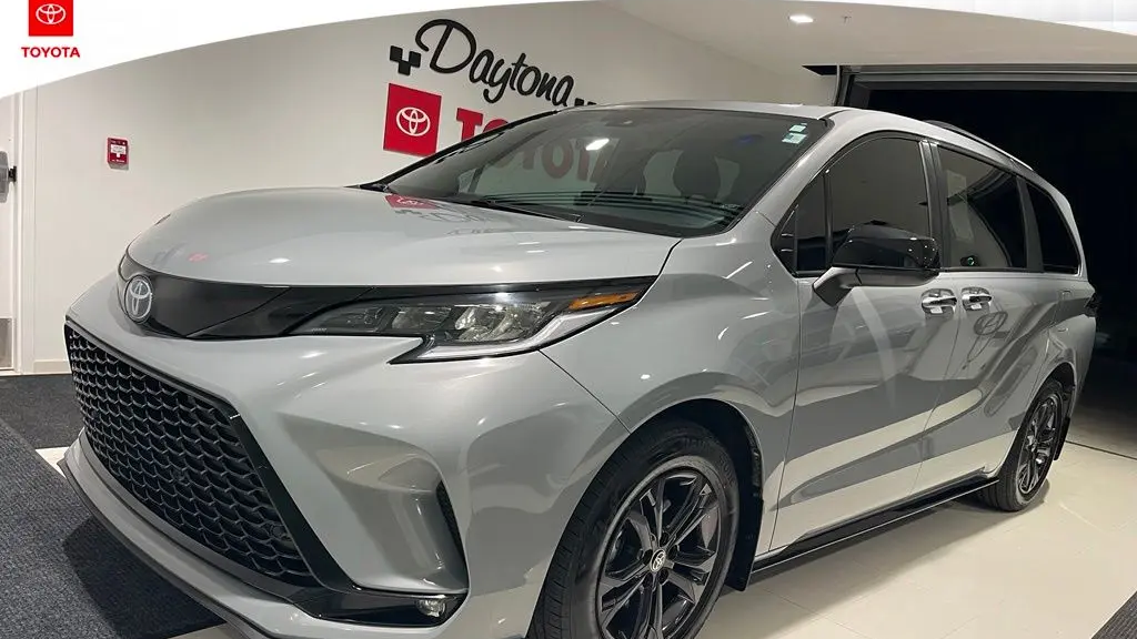 2025 Toyota Sienna XSE 7-Passenger