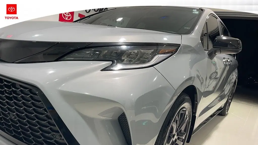 2025 Toyota Sienna XSE 7-Passenger