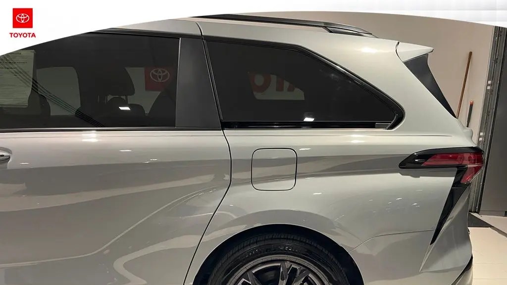 2025 Toyota Sienna XSE 7-Passenger