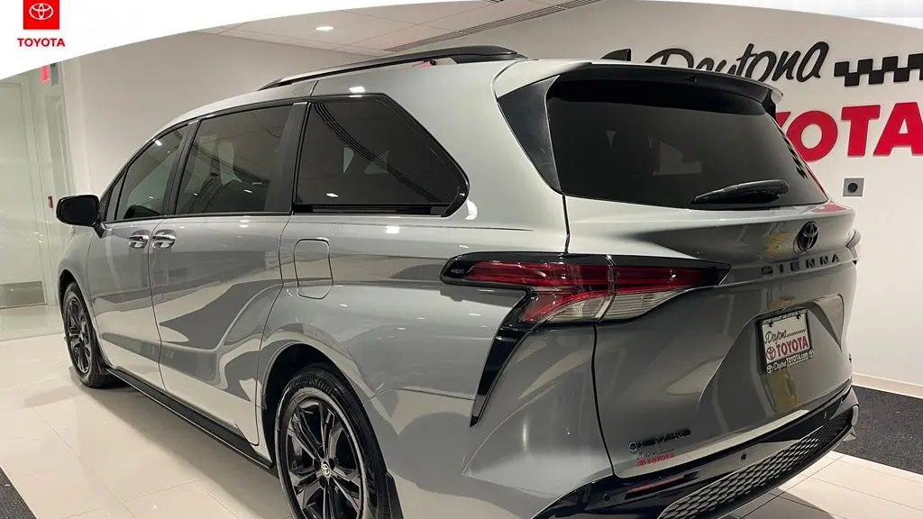 2025 Toyota Sienna XSE 7-Passenger