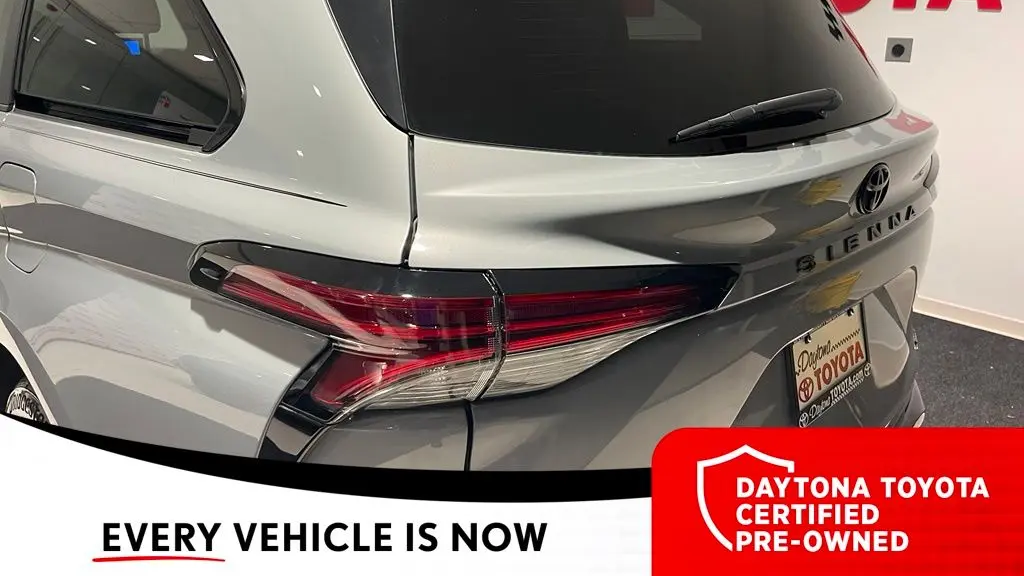 2025 Toyota Sienna XSE 7-Passenger