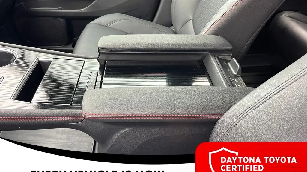2025 Toyota Sienna XSE 7-Passenger