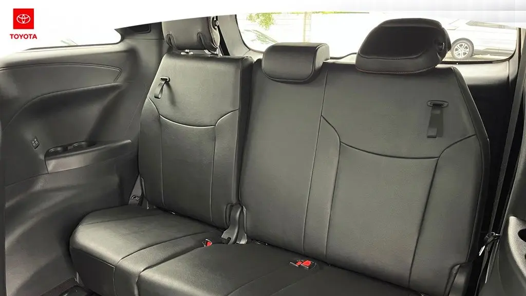 2025 Toyota Sienna XSE 7-Passenger