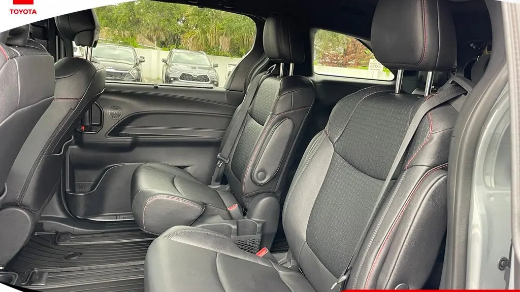 2025 Toyota Sienna XSE 7-Passenger