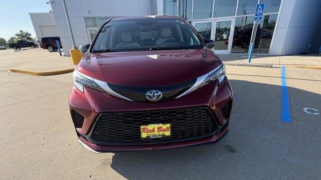 2021 Toyota Sienna XSE 7-Passenger