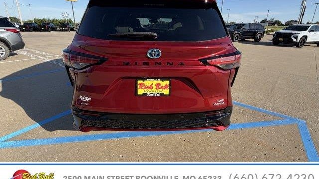 2021 Toyota Sienna XSE 7-Passenger