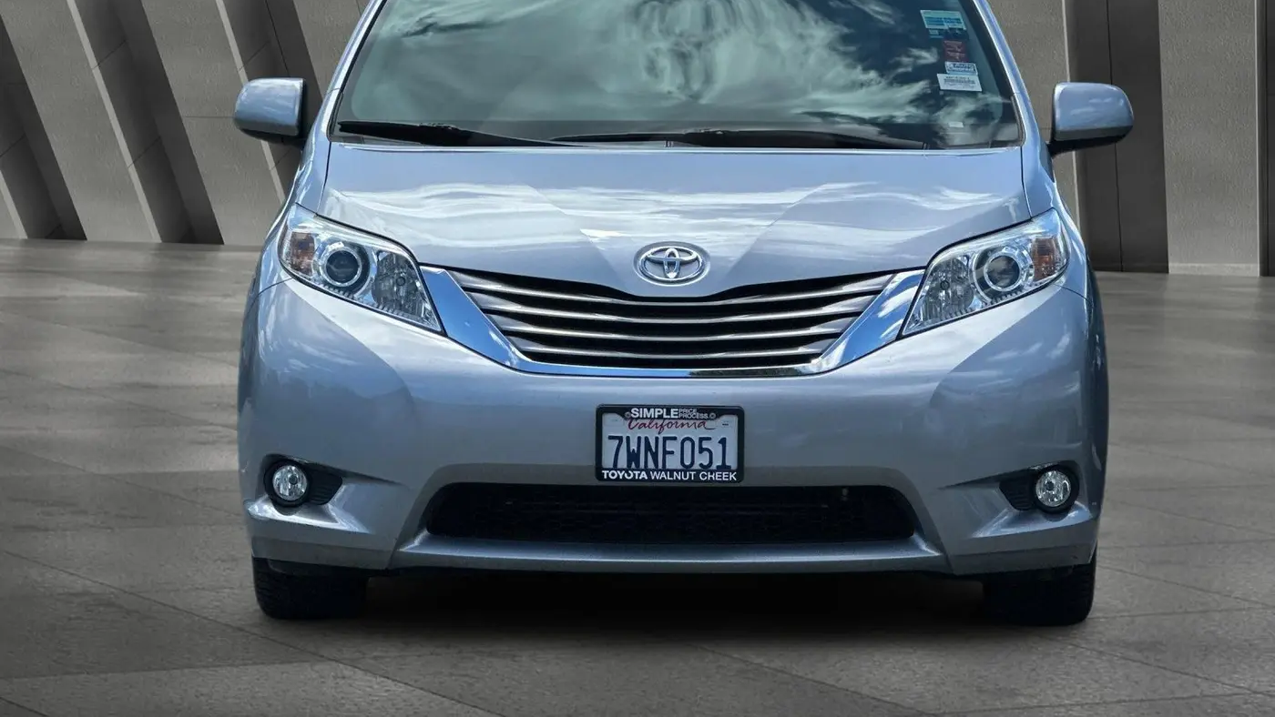 2017 Toyota Sienna XLE 7-Passenger