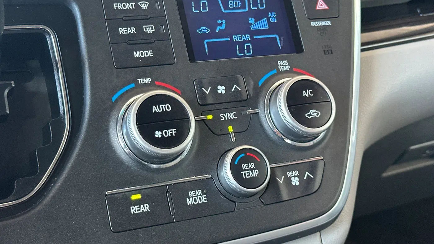 2017 Toyota Sienna XLE 7-Passenger