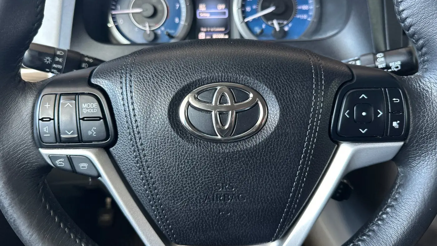 2017 Toyota Sienna XLE 7-Passenger
