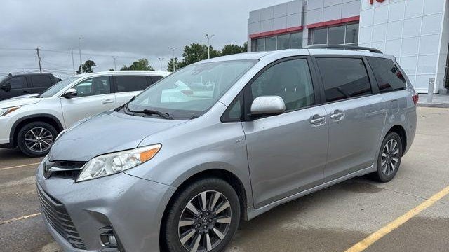 Preowned 2018 Toyota Sienna XLE 7-Passenger for Sale