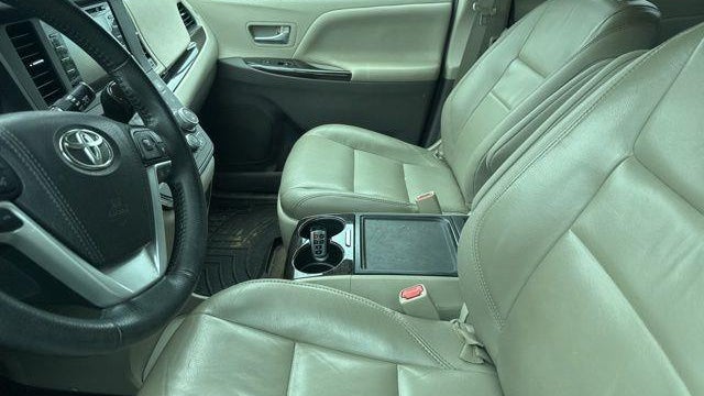 2018 Toyota Sienna XLE 7-Passenger