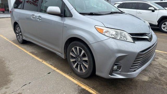 2018 Toyota Sienna XLE 7-Passenger