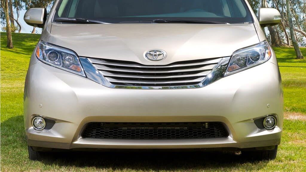 Preowned 2017 Toyota Sienna XLE 7-Passenger for Sale