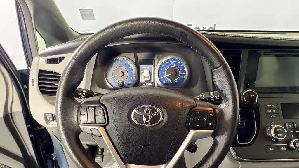 2017 Toyota Sienna XLE 7-Passenger