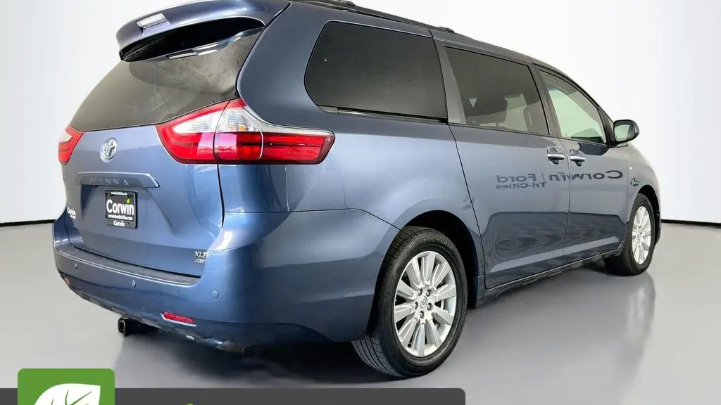 2017 Toyota Sienna XLE 7-Passenger