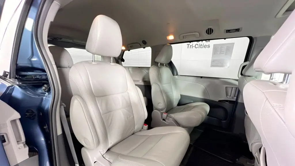 2017 Toyota Sienna XLE 7-Passenger