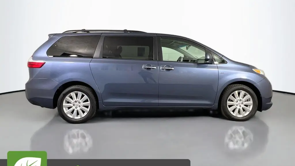 2017 Toyota Sienna XLE 7-Passenger