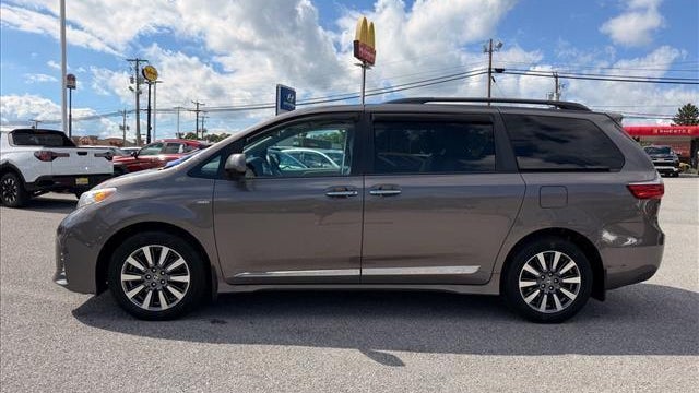2020 Toyota Sienna Limited Premium 7-Passenger