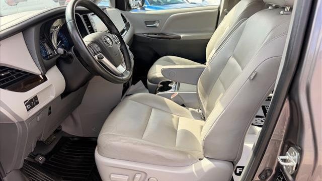 2020 Toyota Sienna Limited Premium 7-Passenger