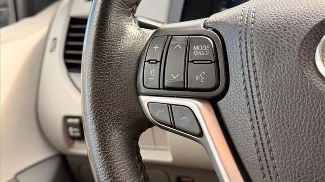 2020 Toyota Sienna Limited Premium 7-Passenger