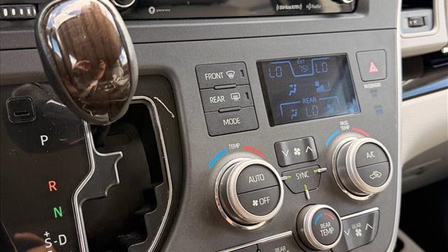 2020 Toyota Sienna Limited Premium 7-Passenger